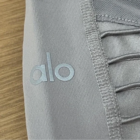 ALO Yoga Light Gray MOTO full length high waisted Leggings Women’s Size Small - Picture 5 of 6